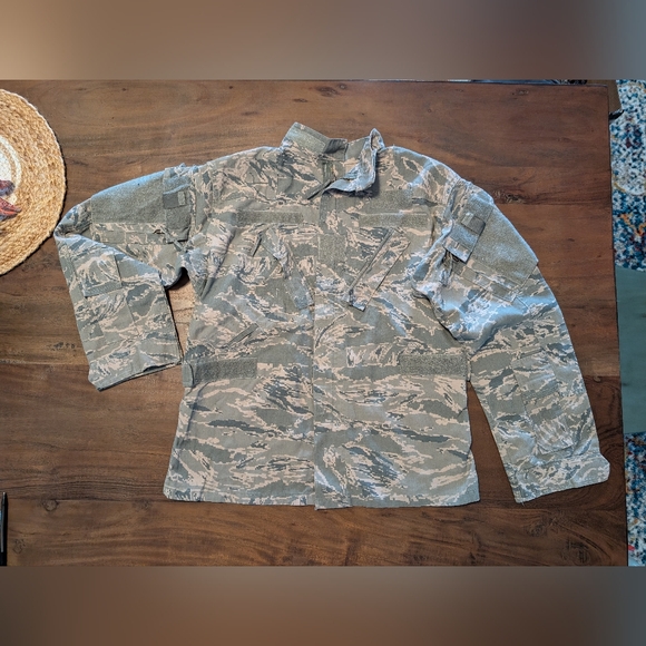 U.S. Air Force Tactical Flight Duty Shirt/Jacket Size Medium - Picture 1 of 16